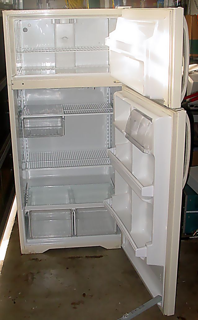 Refrigerator 4 Sale Please