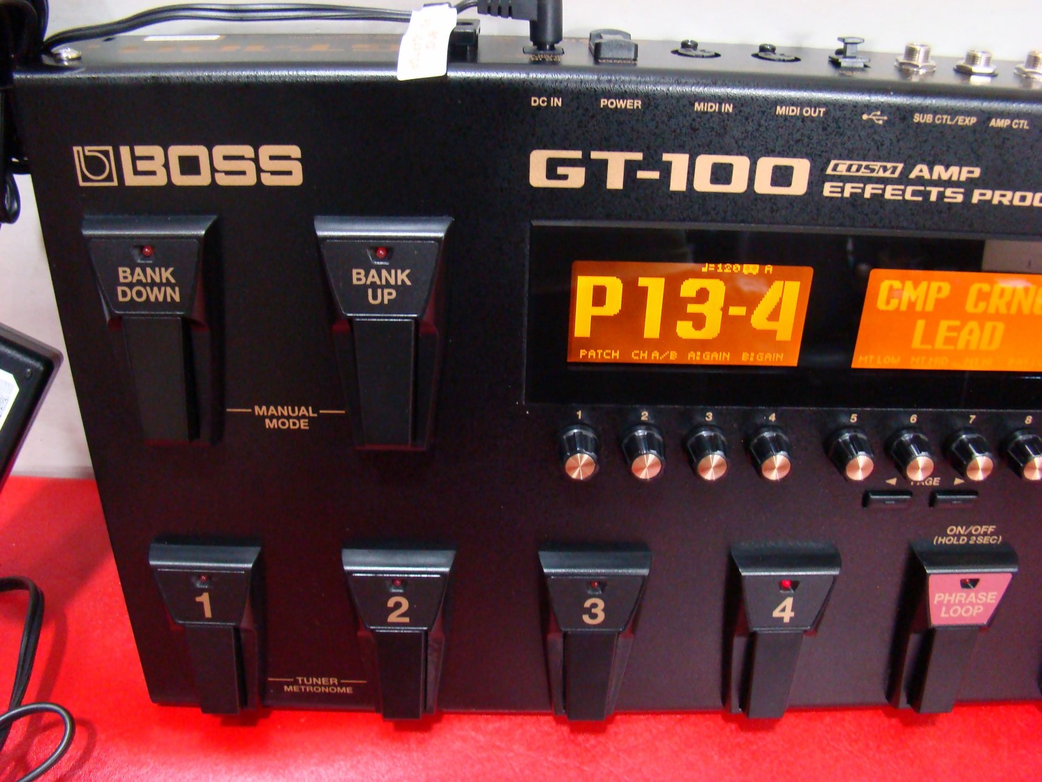 BOSS GT-100 Multi-Effects Guitar Effect Pedal COSM AMP EFFECTS